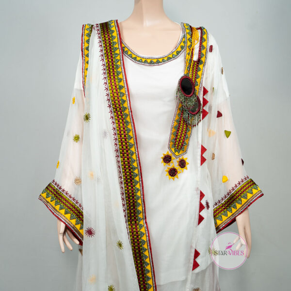 Traditional White Kurta with Handcrafted Mirror and Crystal Detailing - Image 3